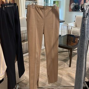 Theory pull on pant.  Zipper tapper leg size 10.  Excellent condition
